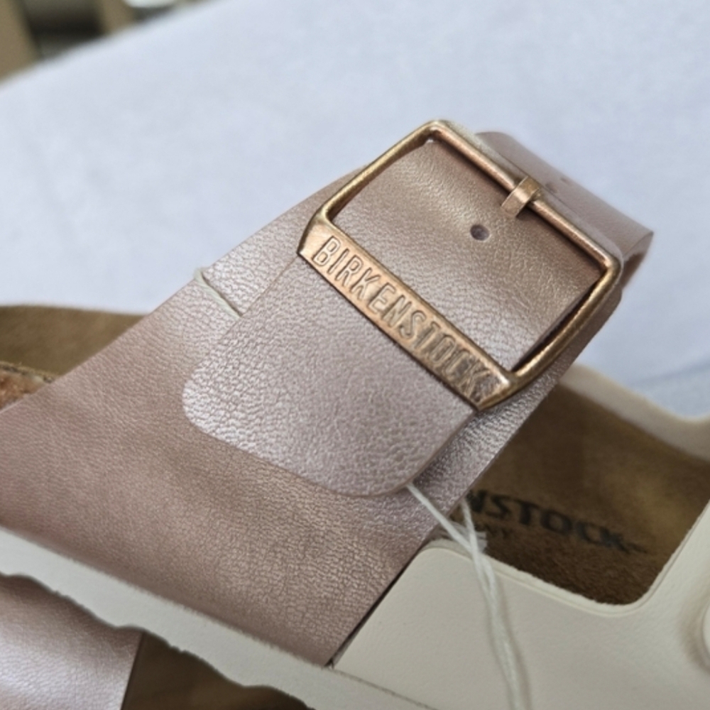 *NEW* Birkenstock Women's Leather Sandals - Picture 3 of 8